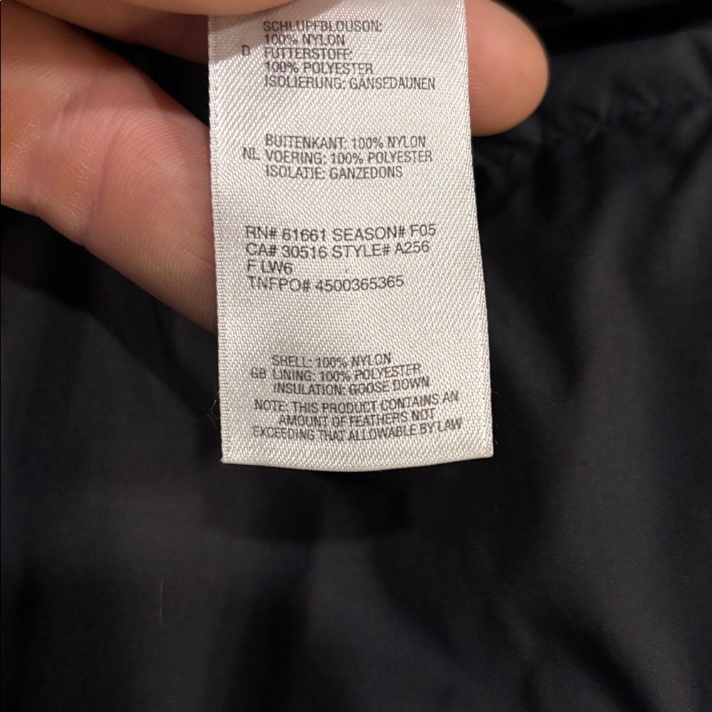 Vintage The North Face Women’s Black 700 Goose Down Fill Nuptse Vest SZ Medium - Picture 8 of 9